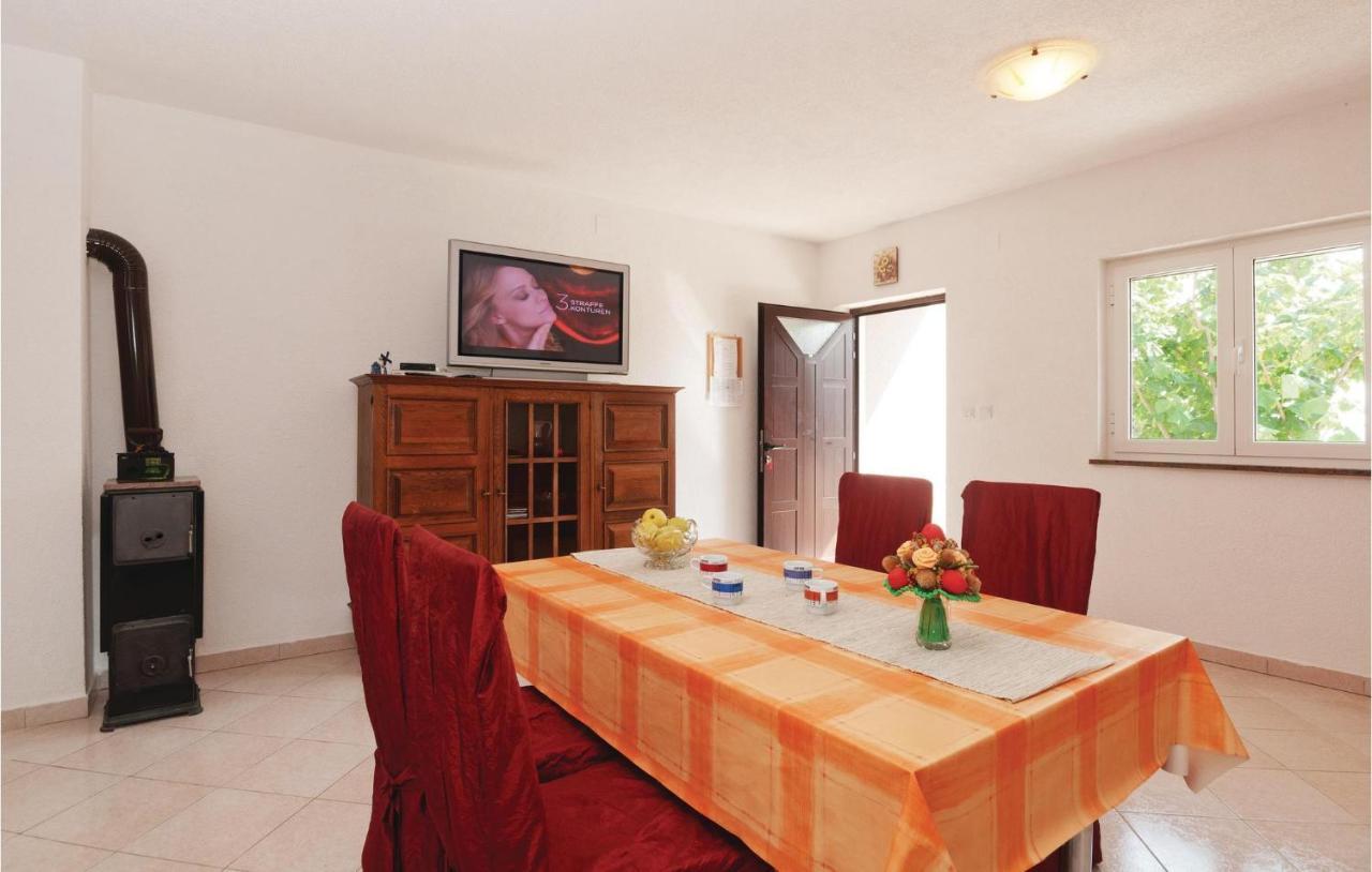 Awesome Apartment In Cesarica With House Sea View エクステリア 写真