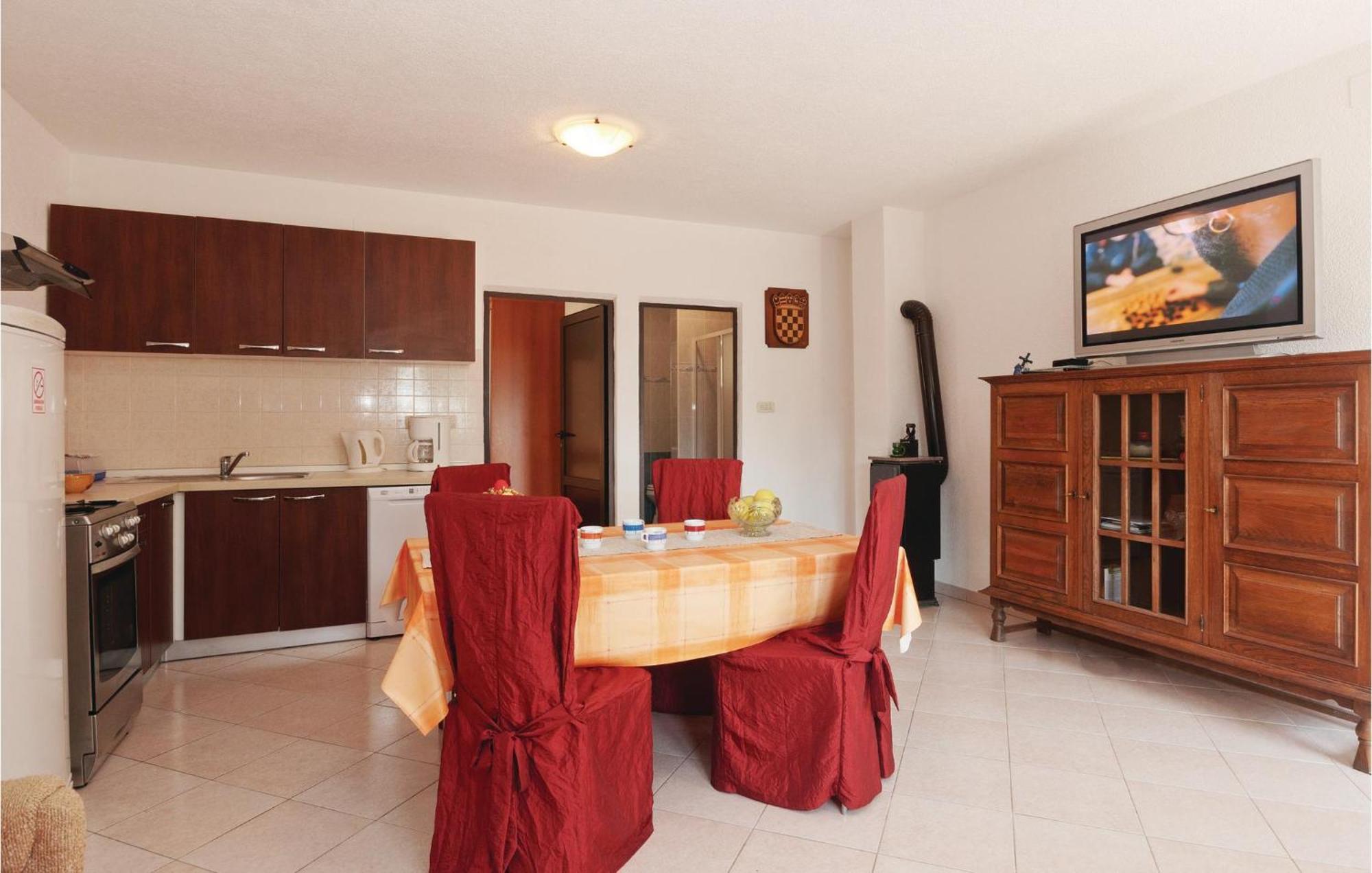 Awesome Apartment In Cesarica With House Sea View エクステリア 写真